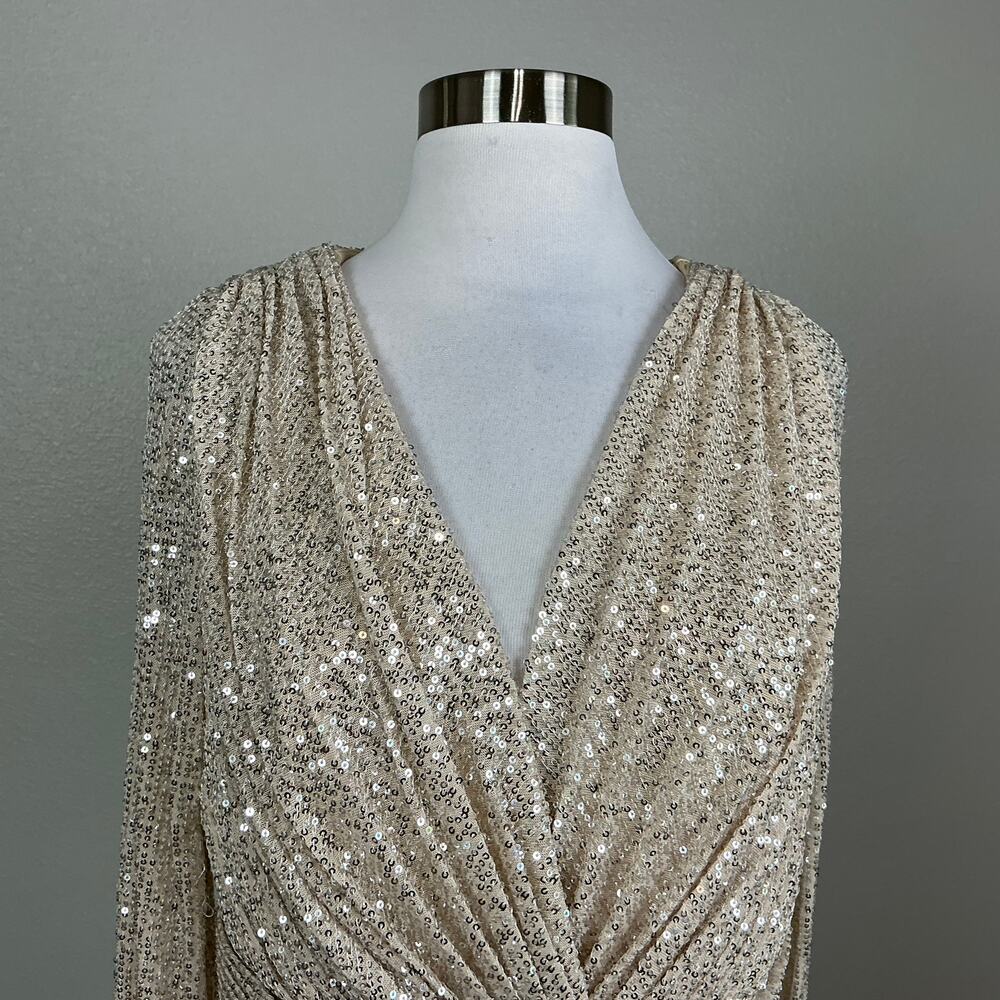Mac Duggal 26490 Champagne Silver Evening Gown Sequined Long Sleeve Dress Size 6 - Picture 8 of 11
